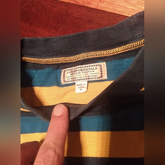Vintage GUESS USA Striped Embroidery Soft Cotton Made in India T-Shirt Skate Tee - Picture 4 of 7